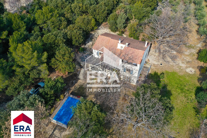 Maison - 210 m² - 8 pièces