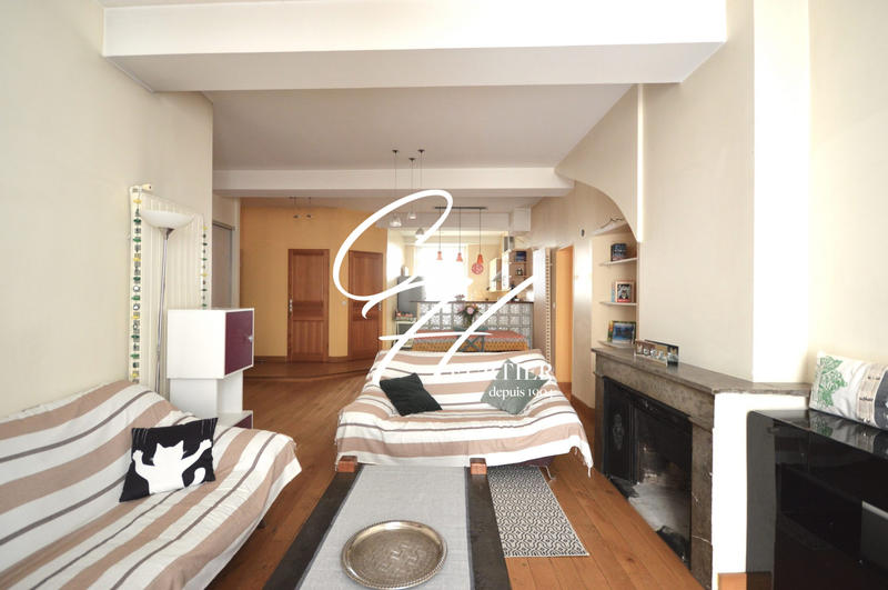 Appartement - 99 m² - 4 pièces