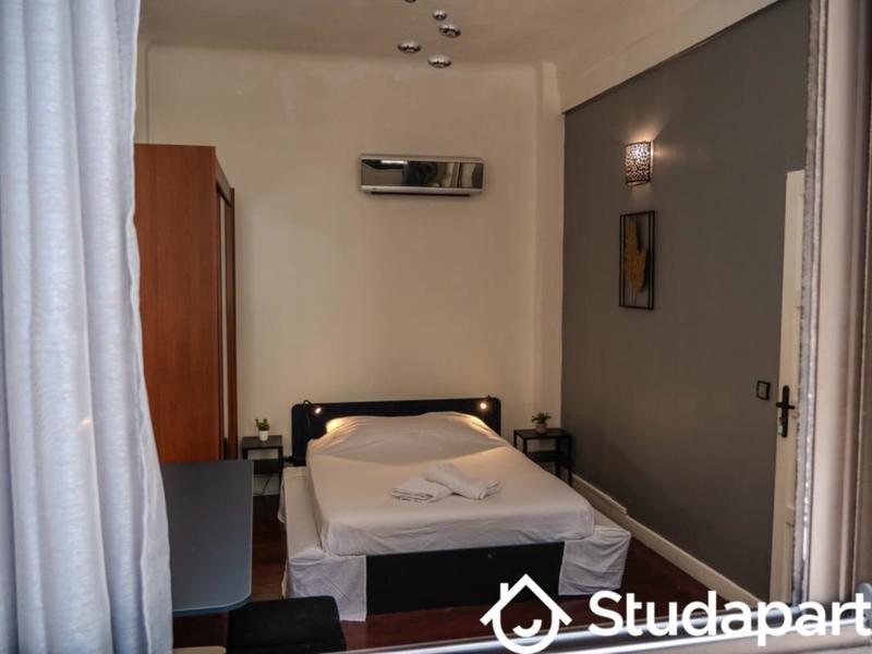 Chambre - 11 m² - 1 pièce