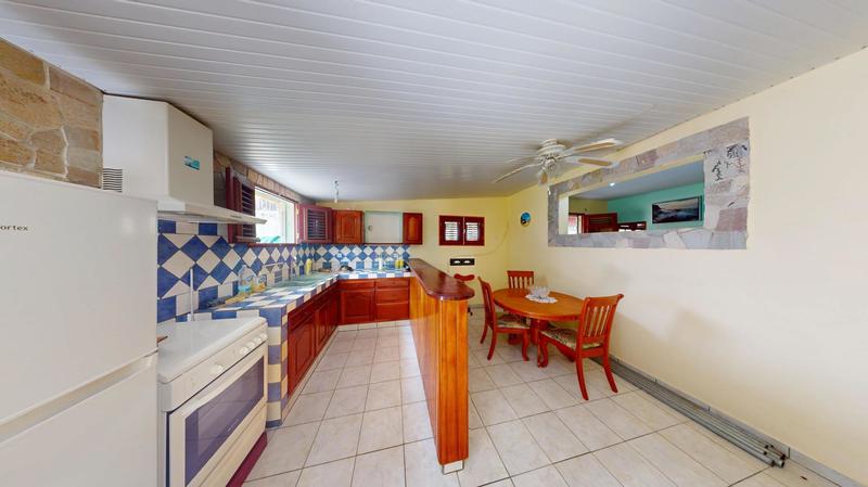 Maison - 180 m² - 7 pièces