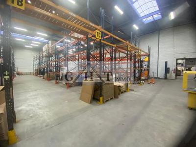 Entrepôt - 4 542 m²