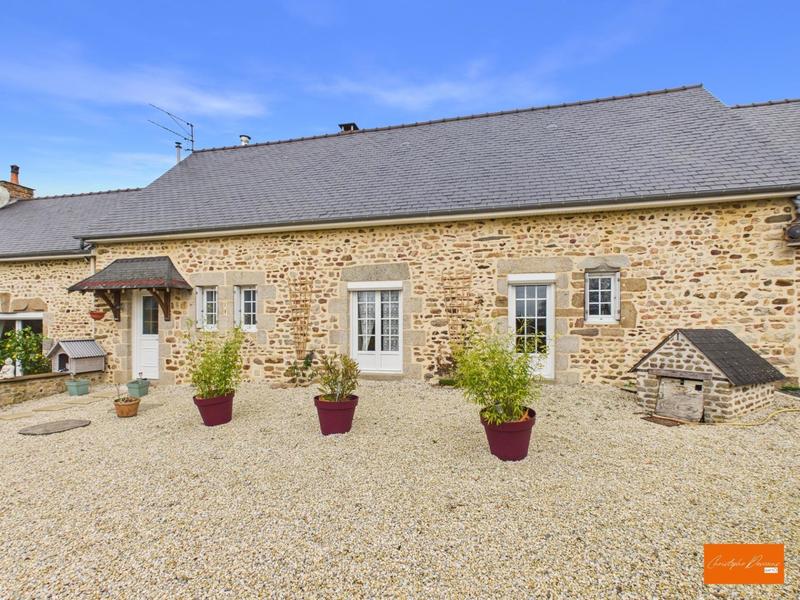 Maison - 140 m² - 6 pièces