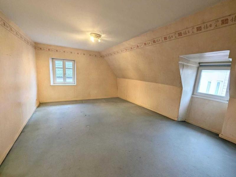 Maison - 258 m² - 6 pièces