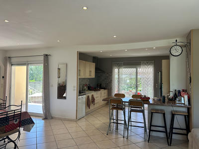 Maison - 142 m² - 6 pièces