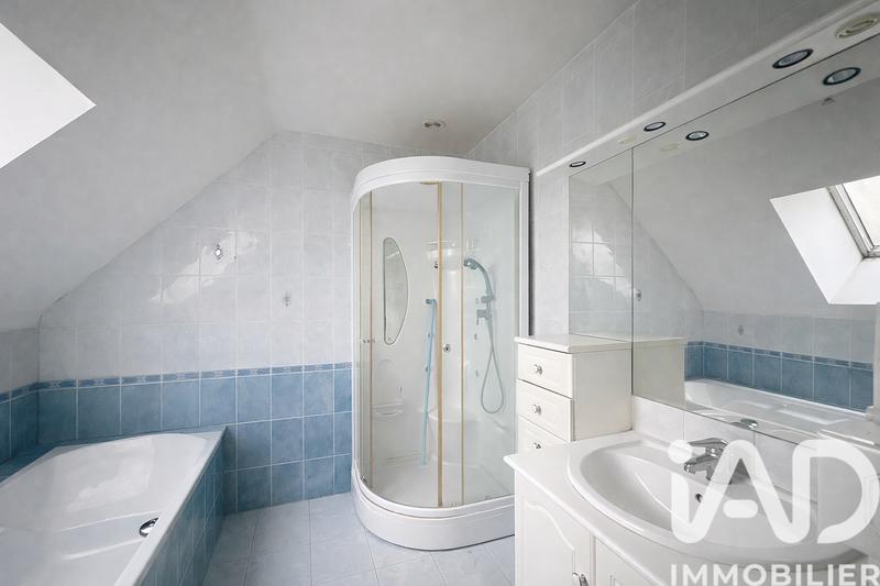 Maison - 143 m² - 5 pièces