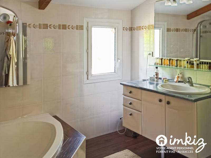 Maison - 182 m² - 6 pièces