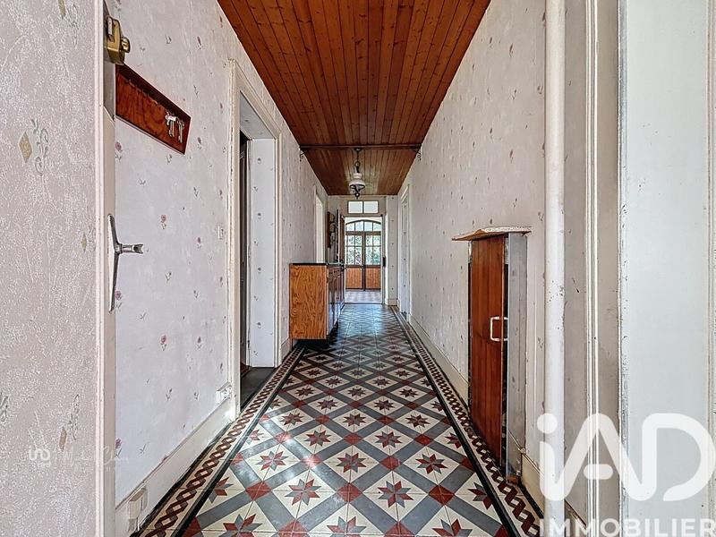 Maison - 205 m² - 10 pièces