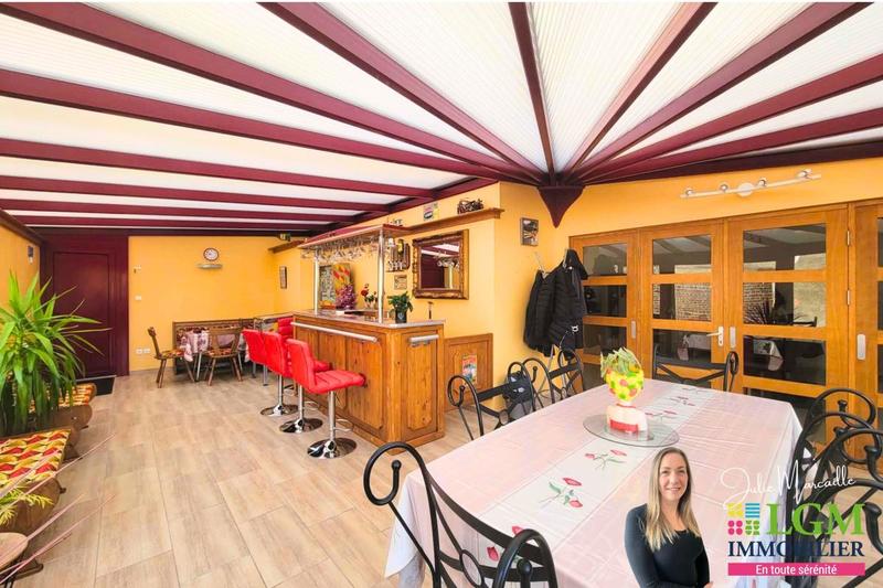 Propriété - 261 m² - 7 pièces