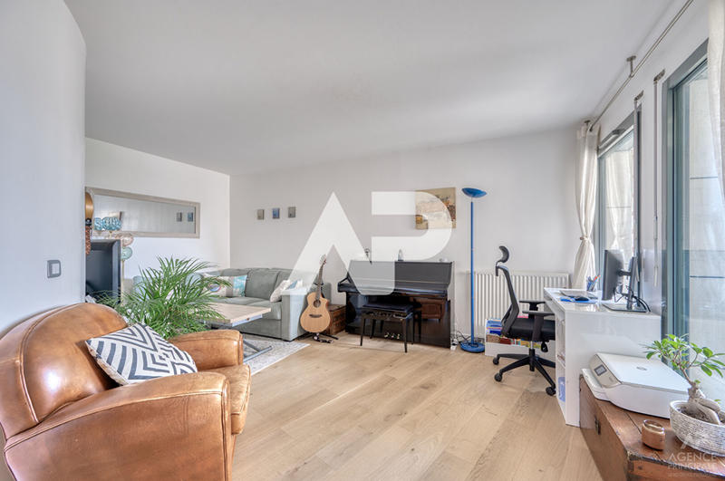 Appartement - 86 m² - 3 pièces