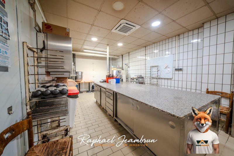 Local commercial - 710 m²