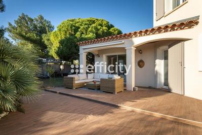 Maison - 160 m² - 8 pièces