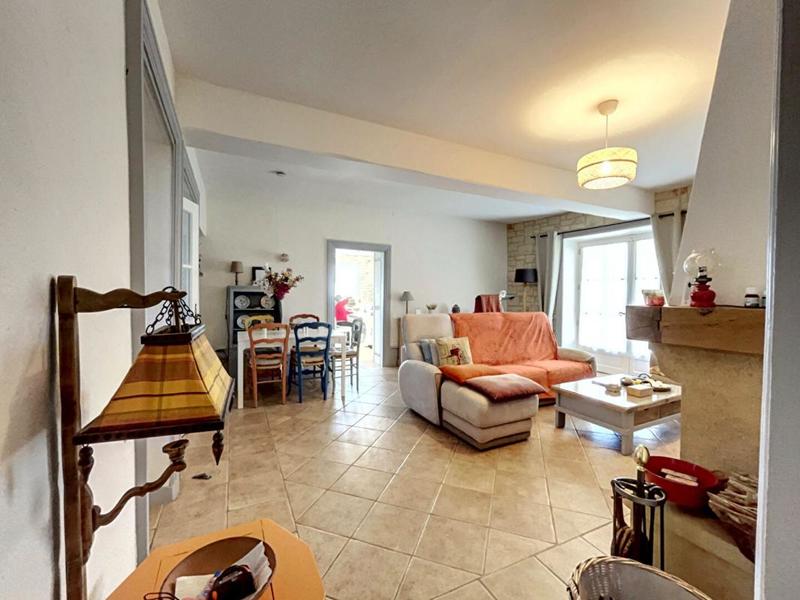 Maison - 167 m² - 6 pièces