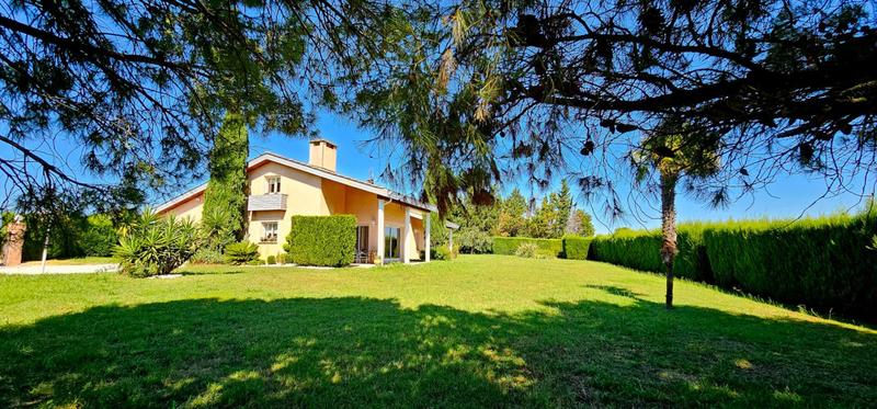 Maison - 181 m² - 7 pièces