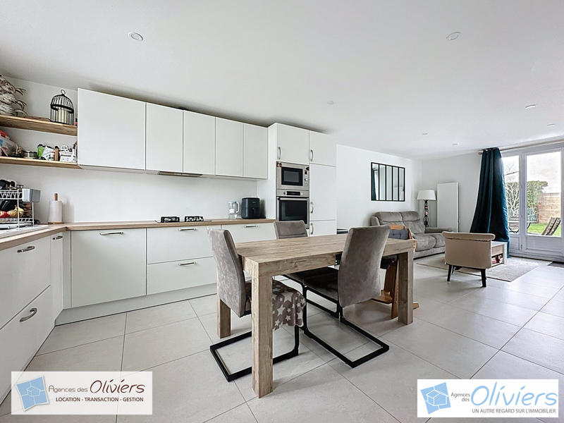 Maison - 91 m² - 5 pièces