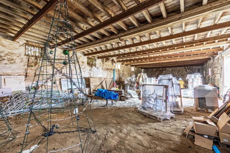 Immeuble - 2 736 m²