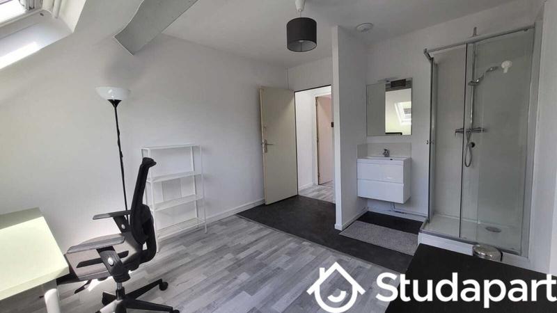 Chambre - 12 m² - 1 pièce