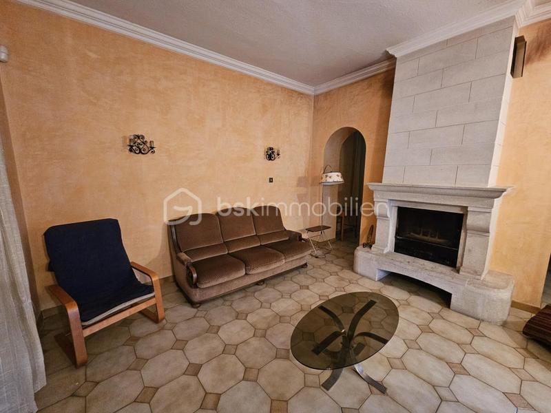 Demeure - 185 m² - 8 pièces