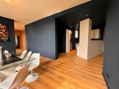 Appartement - 150 m² - 6 pièces
