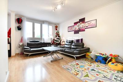 Appartement - 99 m² - 6 pièces