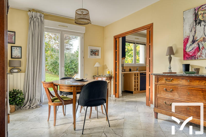 Maison - 170 m² - 8 pièces