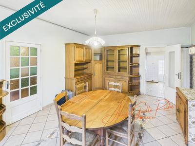 Maison - 317 m² - 10 pièces