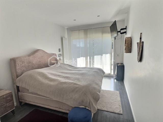 Demeure - 147 m² - 5 pièces