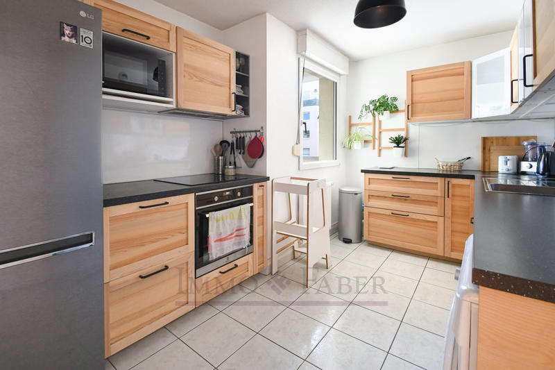 Appartement - 85 m² - 3 pièces