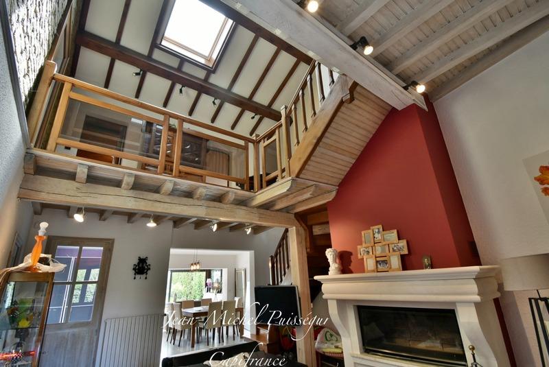 Maison bourgeoise - 220 m² - 10 pièces