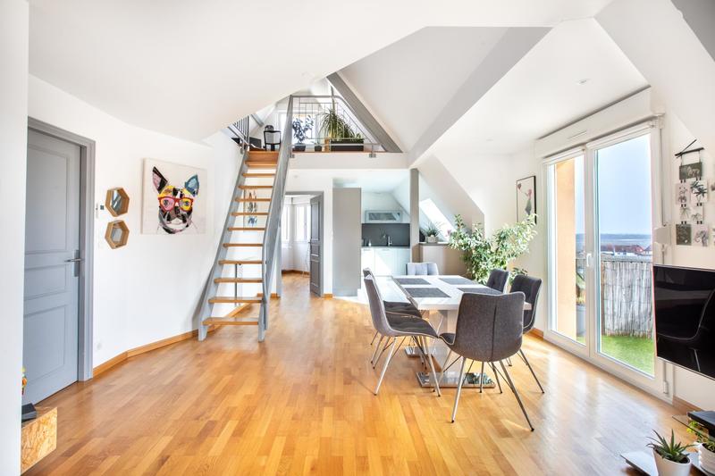 Appartement - 96 m² - 4 pièces