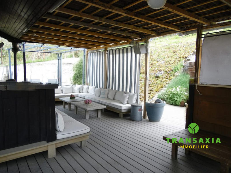 Maison contemporaine - 209 m² - 10 pièces