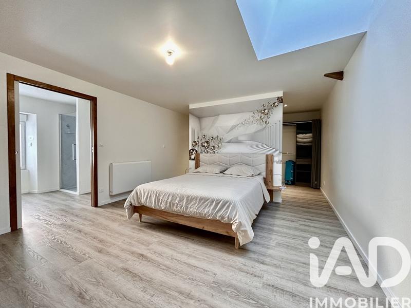 Maison - 248 m² - 6 pièces