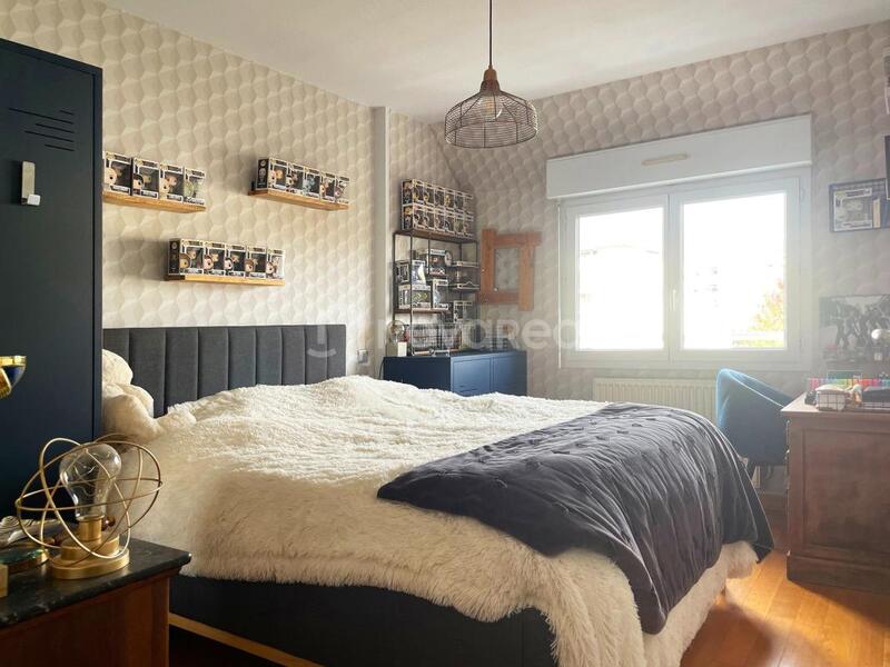 Appartement - 82 m² - 4 pièces