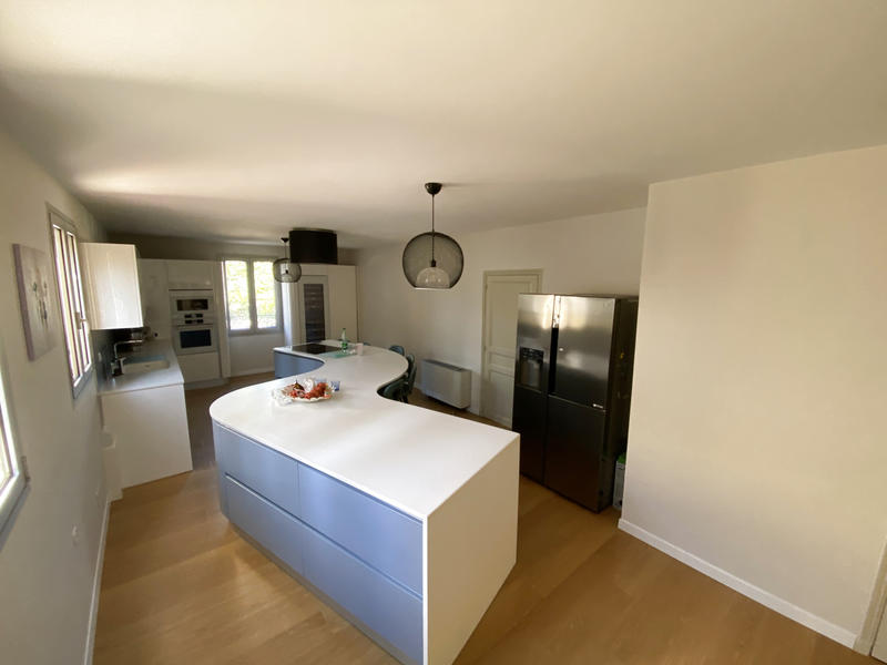 Maison - 404 m² - 8 pièces