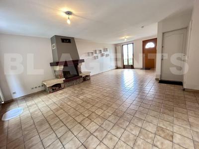 Maison traditionnelle - 115 m² - 6 pièces