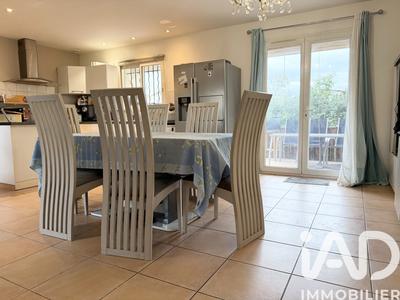 Maison - 94 m² - 4 pièces