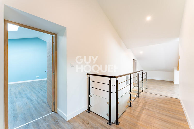 Maison - 276 m² - 8 pièces