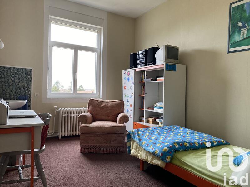 Maison - 250 m² - 13 pièces