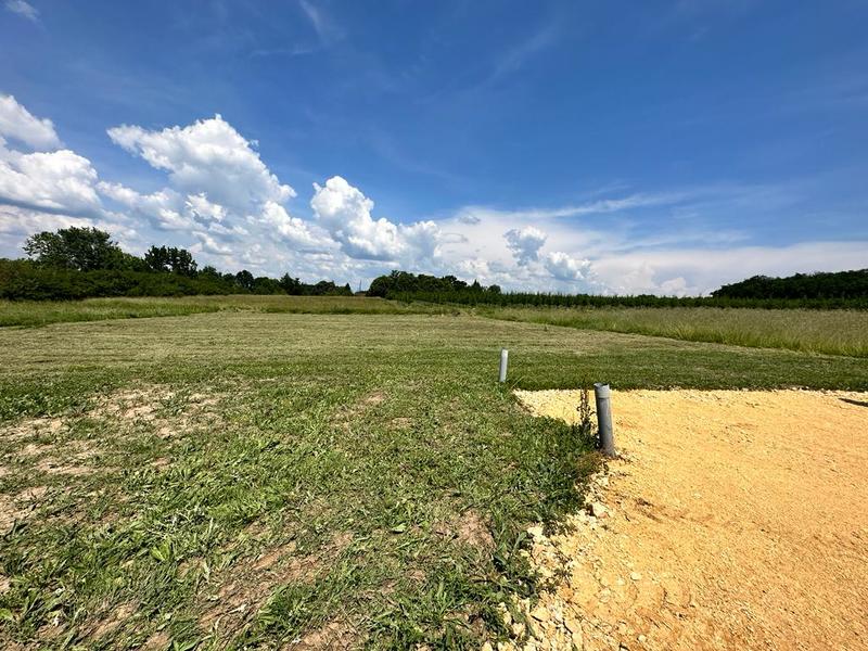 Terrain constructible - 1 800 m²