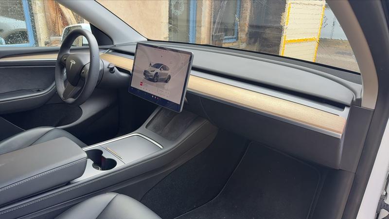 Tesla Model y 300 Rwd Standard