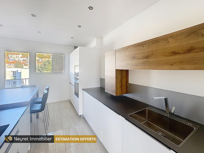 Appartement - 112 m² - 5 pièces