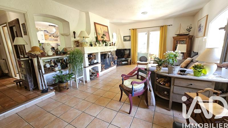 Maison - 204 m² - 6 pièces