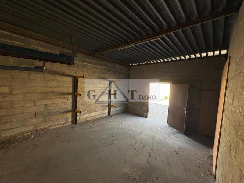 Entrepôt - 530 m²