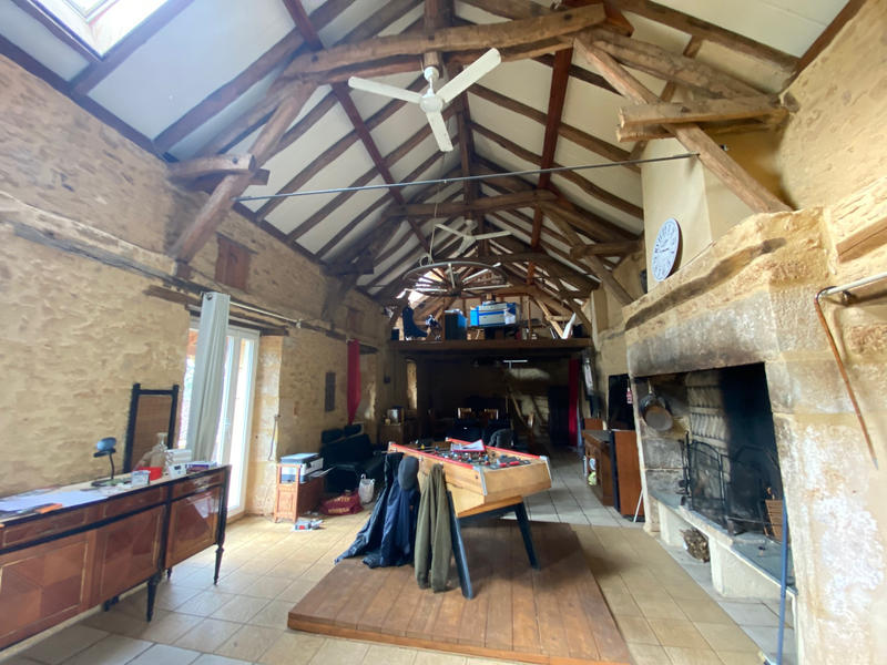 Maison - 207 m² - 6 pièces