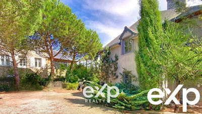 Maison - 242 m² - 7 pièces