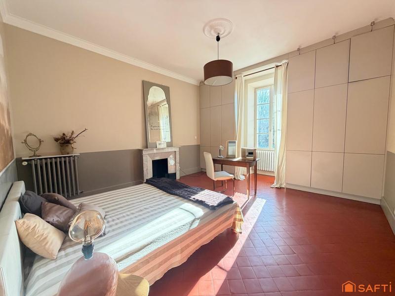 Maison - 196 m² - 7 pièces