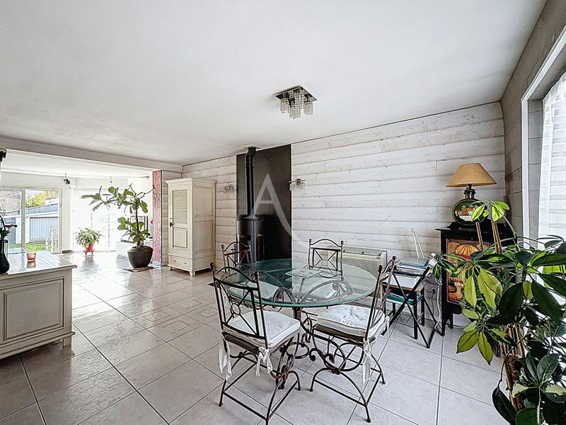 Maison - 92 m² - 5 pièces