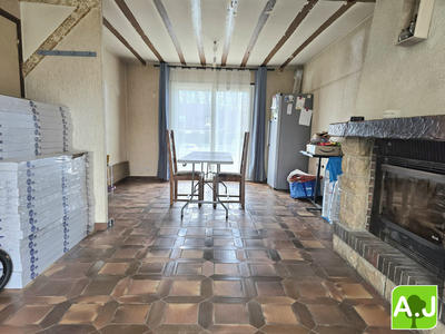 Maison traditionnelle - 130 m² - 6 pièces