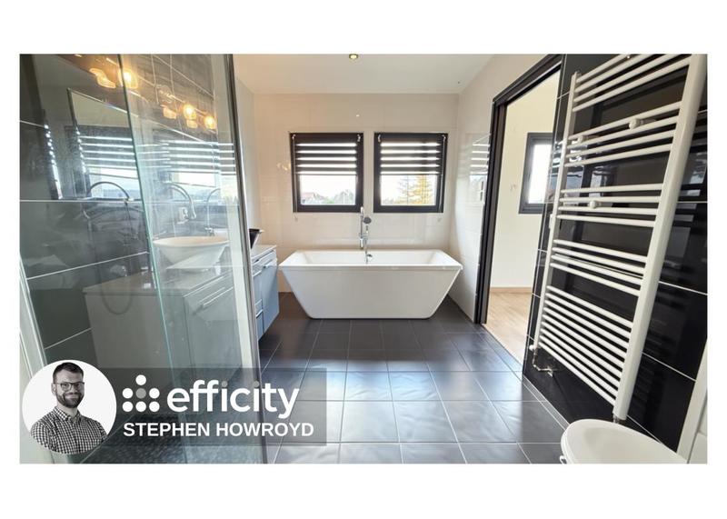 Villa - 243 m² - 5 pièces