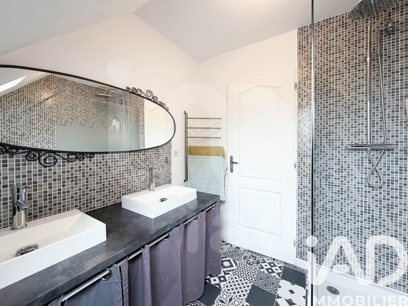 Maison - 105 m² - 5 pièces