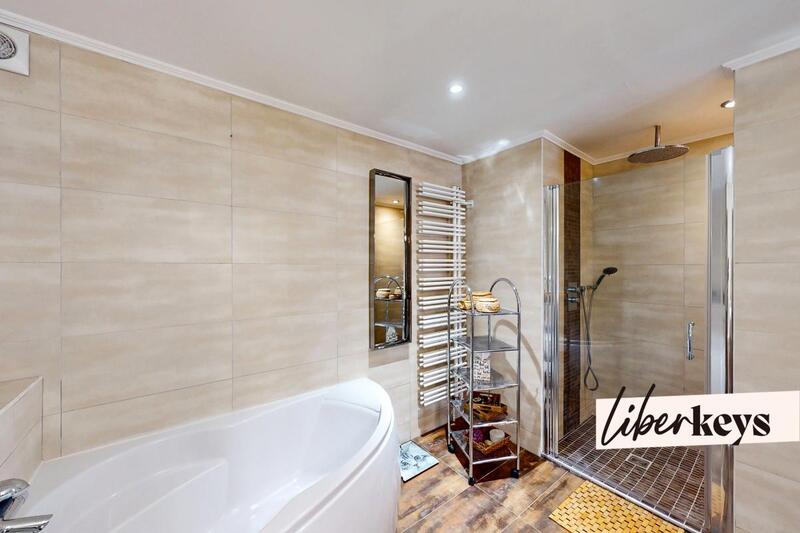 Appartement - 110 m² - 4 pièces